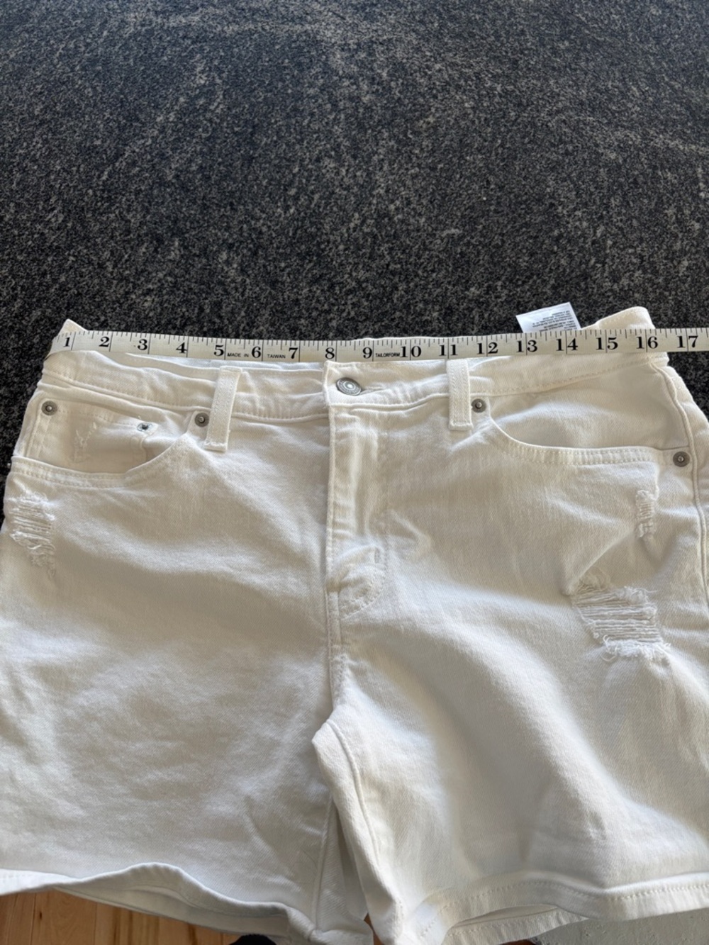Levi's White Denim Cutoff Shorts - Picture 6 of 6